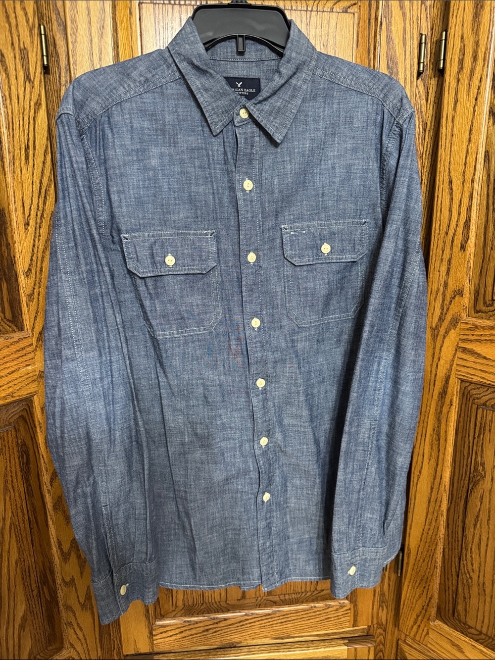 Men’s American Eagle shirt